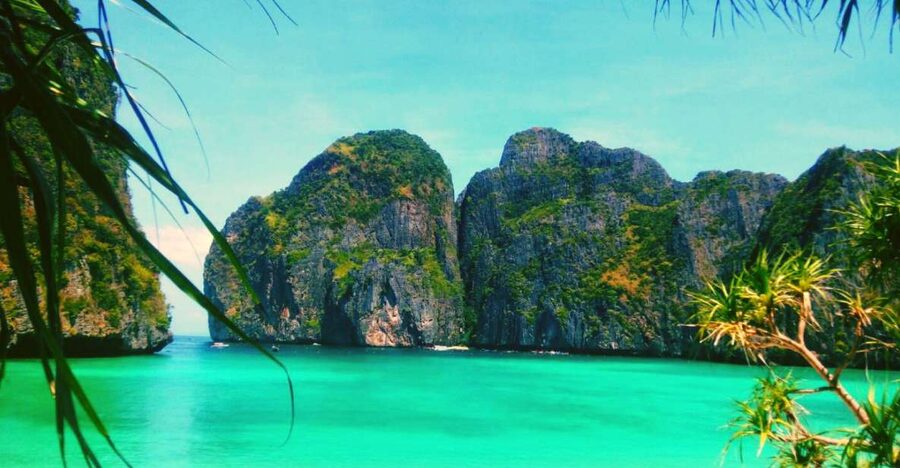 Ko Lanta: Phi Phi Day Trip by Speed Boat - Speed-boat comfort, crowding, and seasickness reality