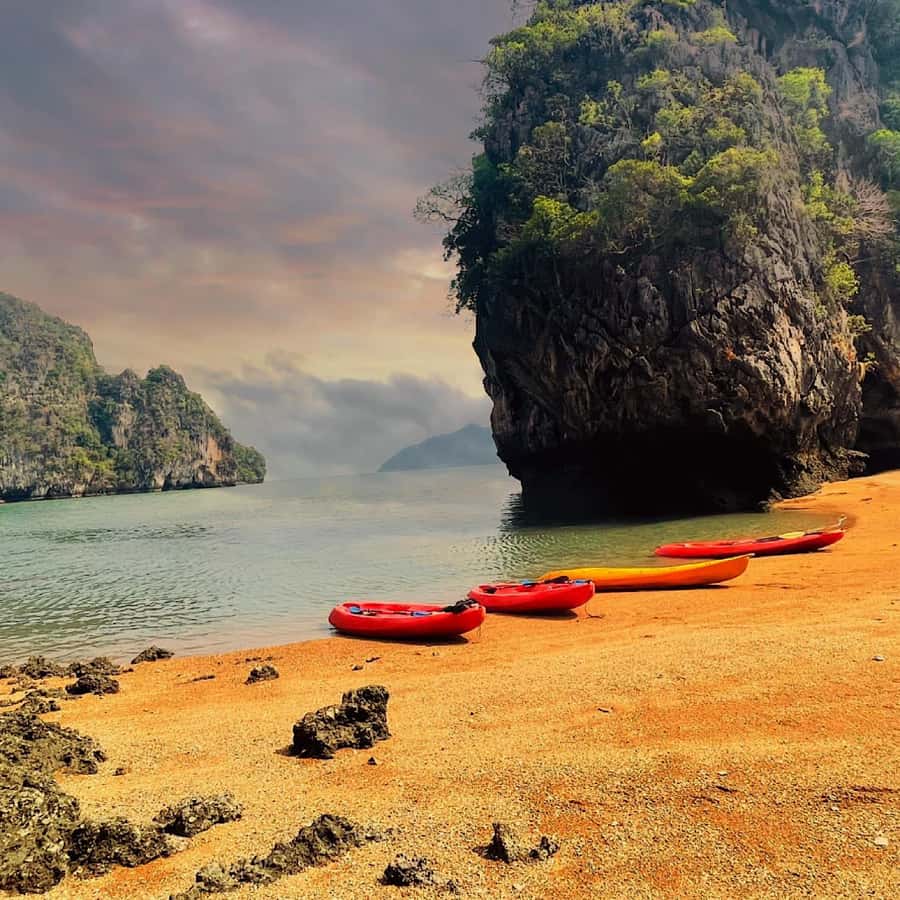 Ko Lanta: Sea Cave Kayaking Adventure Mangrove with Lunch - Koh Aung, the Small Island Photo Stop Out in the Sea