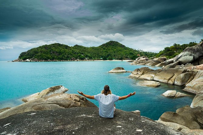 Ko Samui City Tour including Wat Phra Yai, Lat Ko Viewpoint, Hin Ta Hin Yai Rock - A half-day Samui tour that actually feels organized