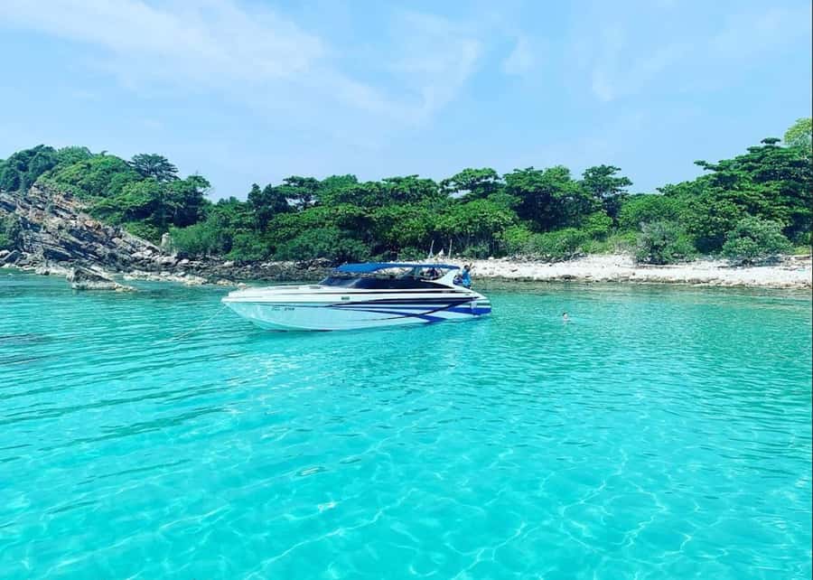 Ko Samui: Pig Island Snorkeling and Koh Tan Speedboat Tour - Koh Mudsum Pig Island: woolly pigs, kayaking, and no electricity