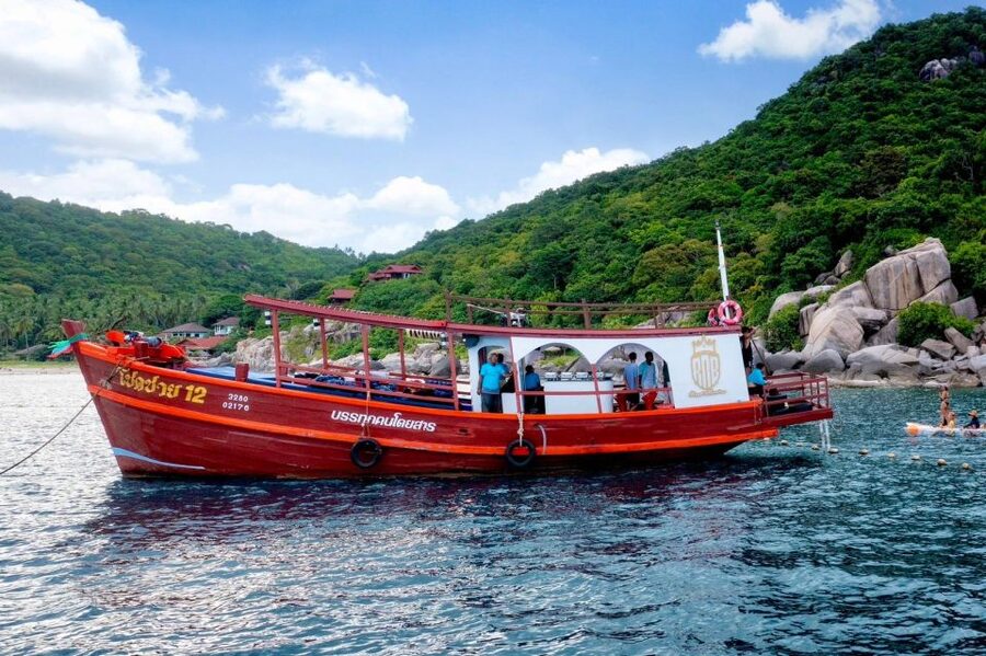 Ko Tao: Tao-Nangyuan Snorkeling Day Trip with Meals & Sunset - Koh Nang Yuan and that viewpoint experience