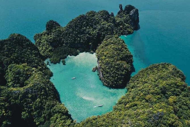 Koh Hong lagoon, Pakbia, Lading Islands by Longtail. - Stop 2, Ao Tha Lane and Pak Bia: calm water, easy island energy