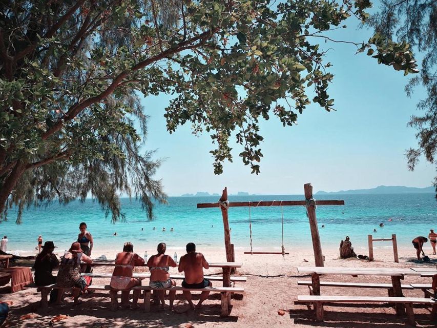 Koh Lanta: 4 Islands and Emerald Cave Snorkeling Trip - Koh Kradan: white sand time plus lunch on the beach