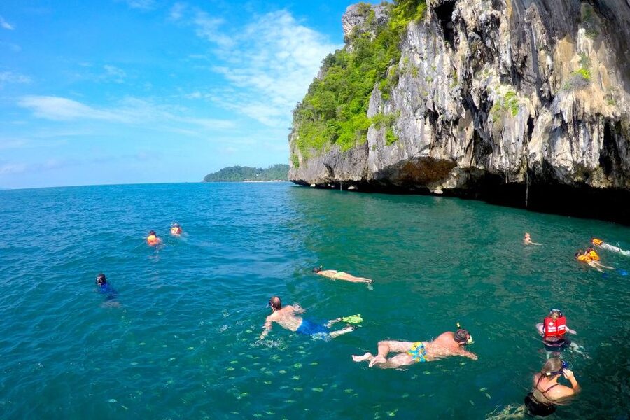 Koh Lanta: 4 Islands, Emerald Cave & Koh Kradan by Speedboat - Morakot Emerald Cave: headlamp swim through the dark to a hidden lagoon