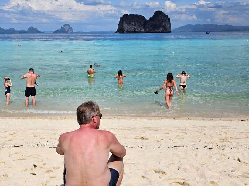 Koh Lanta: 4 Islands Tour by Speedboat with Snorkeling - What to pack so your day stays comfortable