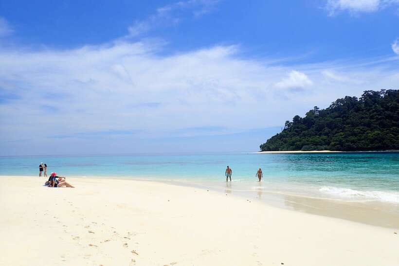 Koh Lanta: Adventure Sea Tour to Koh Rok and Koh Haa - Who should book this Koh Lanta snorkel day, and who should skip it