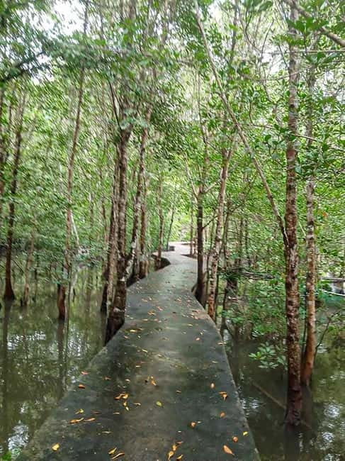 Koh Lanta Cultural Tuk-Tuk Tour: Old Town, Batik & Mangroves - What you’re paying for at $25 per person, and where the extra costs appear
