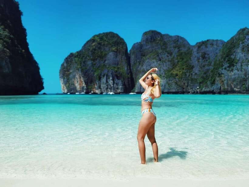 Koh Lanta: Phi Phi Islands Tour w/ Maya Bay, Snorkel & Lunch - Viking Cave stop and snorkeling: where the water life shows up