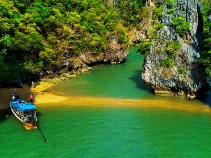 Koh Lanta: Sea Cave Kayaking and Talabeng Island Tour - Lunch box, fruits, and drinks: small details that affect comfort