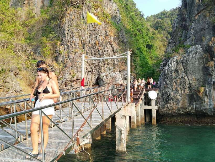 Koh Lanta: Tin's Speedboat Odyssey to Bamboo Island & Beyond - Pileh Lagoon Snorkeling: Reefs, Cliffs, and Timing That Can Change