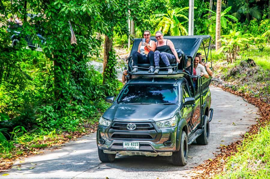Koh Samui: Elephant Sanctuary and Jungle Tour with Lunch - Lunch at the Mountain Jungle Restaurant, sea views and real Thai comfort