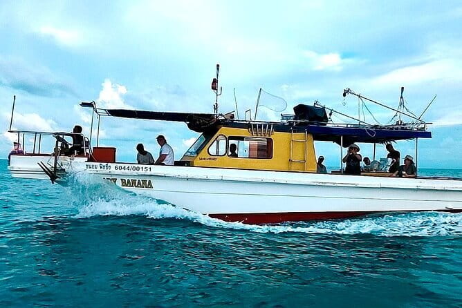 Koh Samui Fishing Tour Mr Ung's - Departing from Thong Krut at 10:00am: the day starts with fishing, not waiting