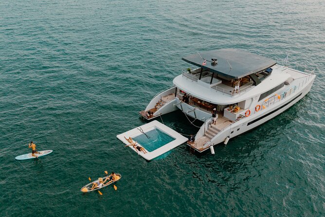 Krabi: 4 Island Luxury Yacht with Snorkelling & Clear Kayaking - Thale Waek at low tide, when the sandbar connects the islands