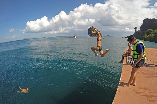 Krabi 4 Island Morning Cruise with Snorkeling & Gourmet Breakfast - Tup Island and Talay Waek: the low-tide sandbar moment