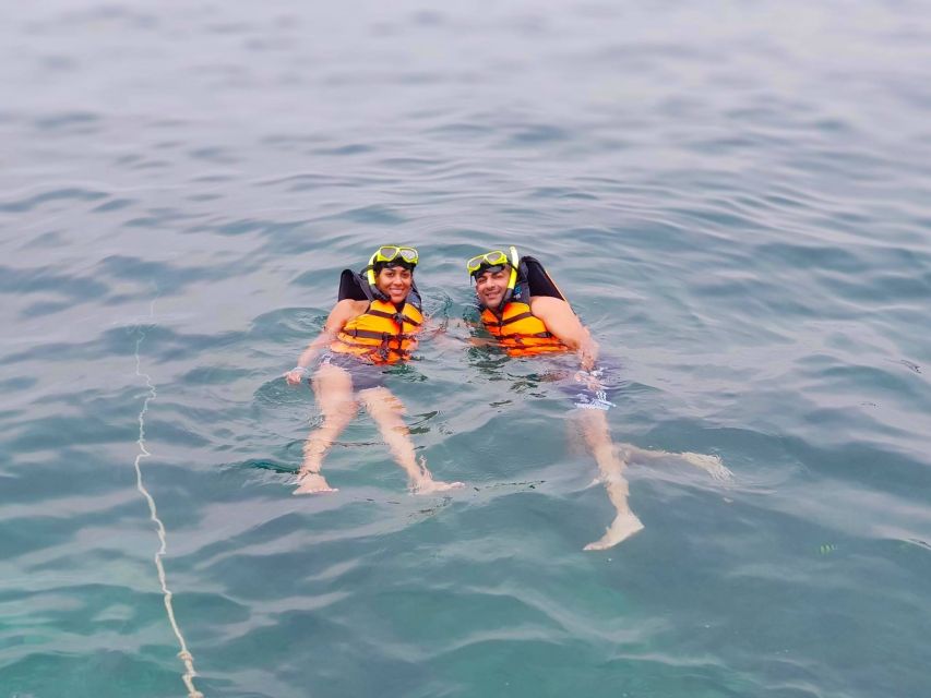 Krabi: 4 Islands Day Trip by Speedboat Including Lunch Box - Thale Waek: the low-tide sand world (walk, quick swim, photos)