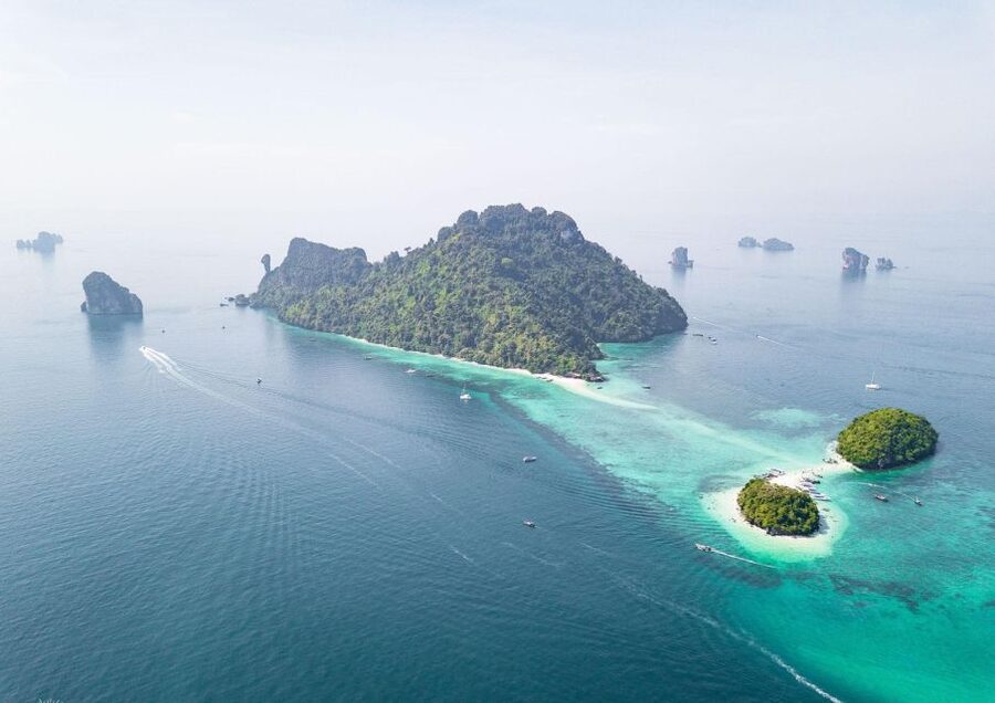 Krabi: 4 Islands & Krabi's Separated Sea Longtail Boat Tour - Railay’s Phra Nang Cave Beach, limestone cliffs and the Princess Cave