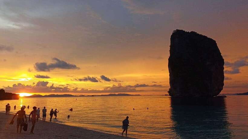 Krabi: 7 Islands Sunset Tour & BBQ & Bioluminescent Plankton - The real appeal of a Krabi 7 Islands sunset day
