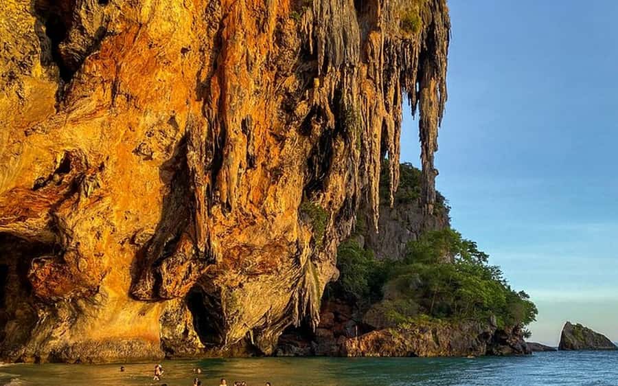 Krabi: Bioluminescent Plankton, Snorkeling & Sunset Tour - BBQ dinner by the beach with Halal and vegetarian options