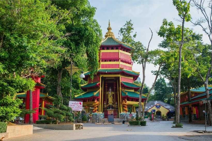 Krabi: Emerald Pool, Hot Springs & Krabi Town Day Tour - What to bring, and what to skip