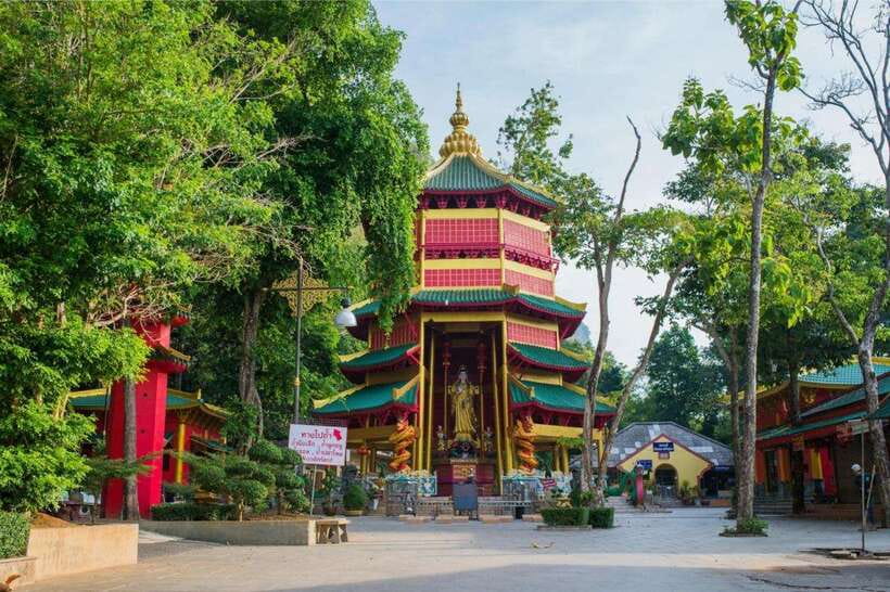 Krabi: Emerald Pool, Hot Springs & Krabi Town Day Tour - Saline Hot Spring Waterfall: warm mineral pools in the middle of nature