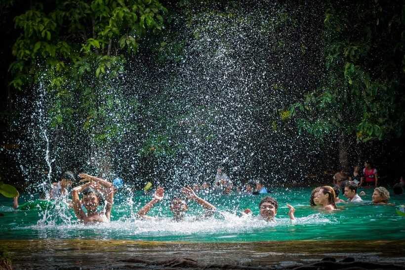 Krabi: Emerald Pool, Hot Waterfall, & Tiger Cave Temple Tour - Tiger Cave Temple: 1,260 Steps, Golden Buddha, and Smart Pacing