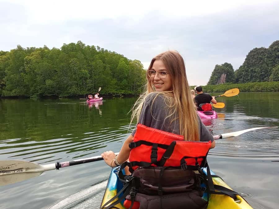 Krabi: Half-Day Kayak Adventure at Ao Thalane - Wildlife and photo moments: what you might spot and how guides help