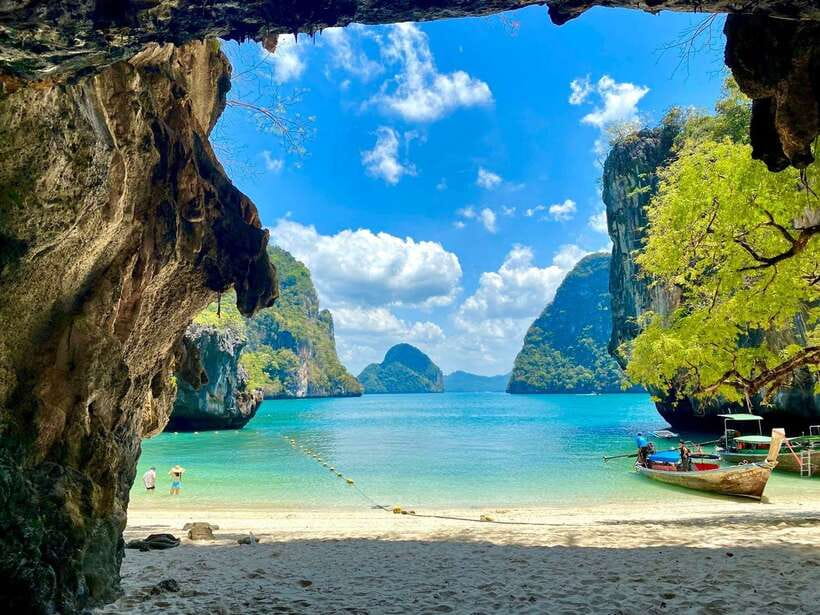 Krabi: Hong Island Longtail Boat & Kayak Tour w Buffet Lunch - Key reasons this Hong Island day feels worth it