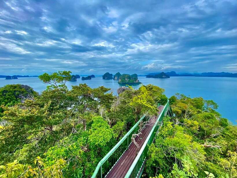 Krabi: Hong Island Longtail Boat & Kayak Tour w Buffet Lunch - Buffet lunch at the beach: Thai food, real fuel, minimal fuss