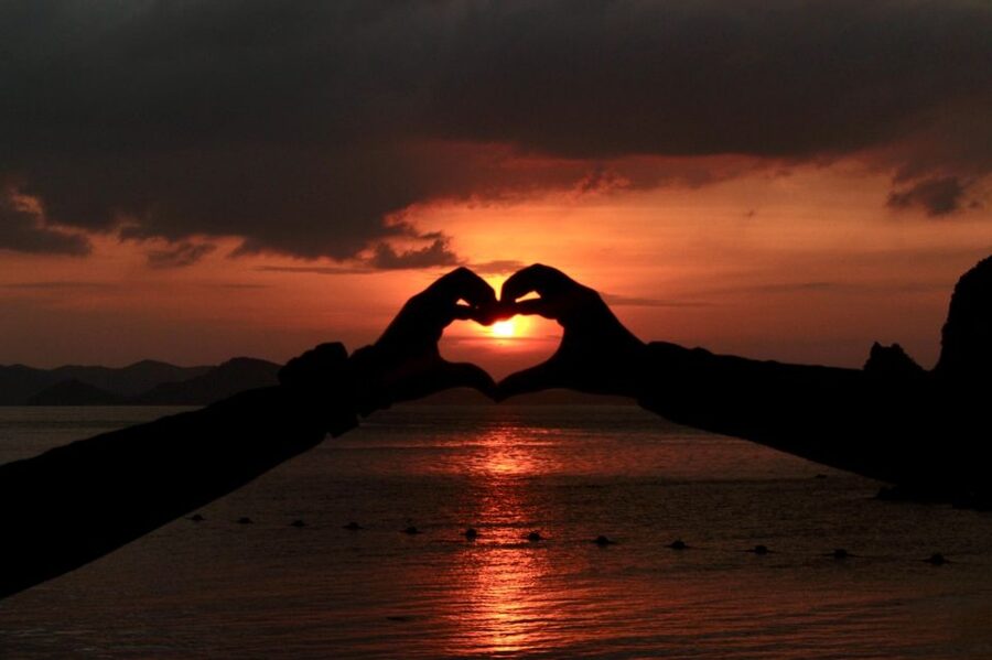 Krabi: Hong Island Sunset Tour w/ Beach Dinner+Night Snorkel - Snorkeling gear, life jackets, and what to bring