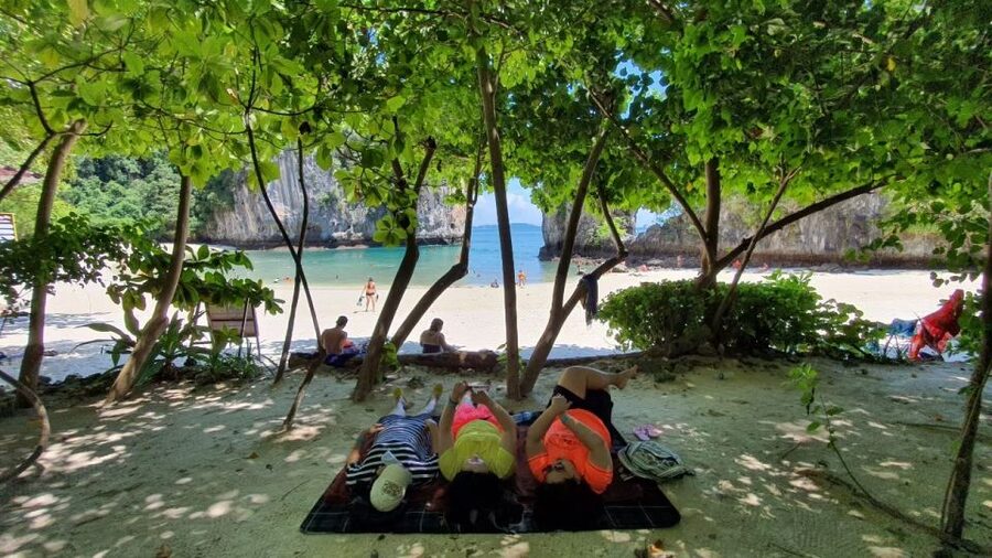 Krabi: Hong Islands Day Trip by Speedboat with Lunch - Hong Islands Day Trip by Speedboat, what the day really feels like