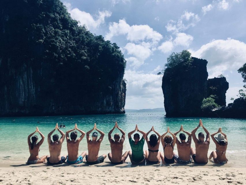 Krabi: Hong Islands Day Trip by Speedboat with Lunch - Hong Lagoon photo stop and the calm change of pace