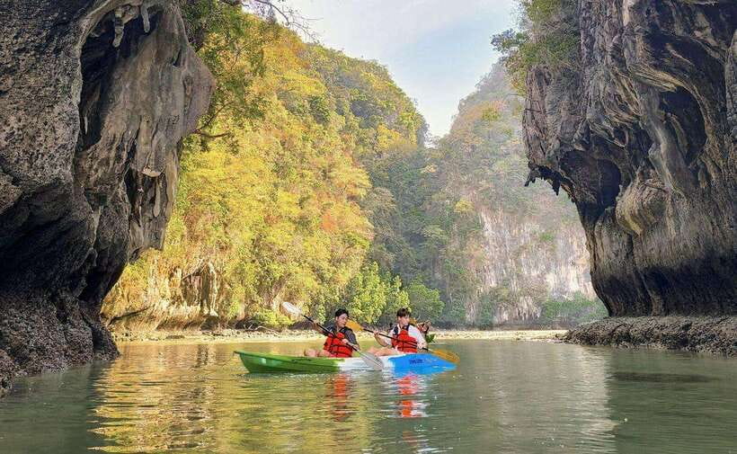 Krabi: Koh Hong Small Group Tour by Luxury Longtail Boat - Food, fruit, and onboard drinks: the underrated comfort factor