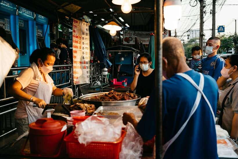 Krabi: Morning Food Tour with Local Guide - Entering Krabi at Krabi Street Art: Wild Life Wonder