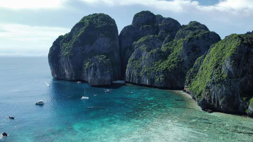 Krabi: Phi Phi and 4 Islands with Snorkeling by Speed Boat - Speedboat route and why this day format works