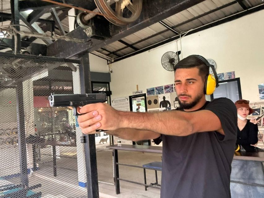 Krabi shooting range (9mm GLOCK17 10 bullet) - Safety briefing: why this starts with calm control