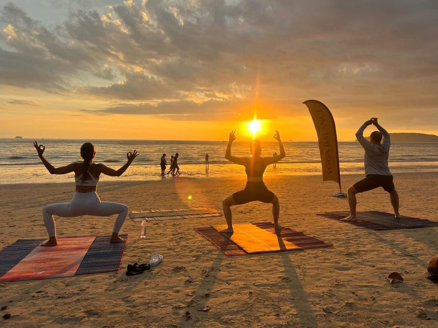 Krabi: Sunset Yoga Balance Join-in Class - Sunset yoga in Krabi, timed to the Gulf of Thailand