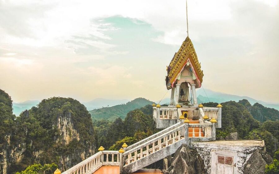 Krabi: Tiger Cave, Hot Springs and Emerald Pool Jungle Tour - Lunch at the Right Moment: Thai Food Included, No Pork or Beef