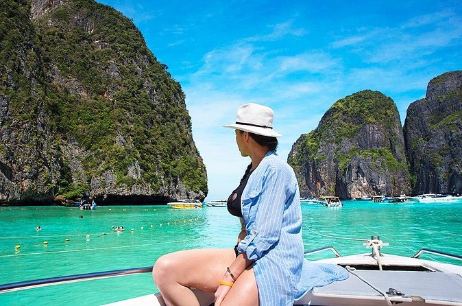 Krabi to Phi Phi Islands by Speedboat - Hotel pickup, the 8:30 start, and finding the right place in Ao Nang