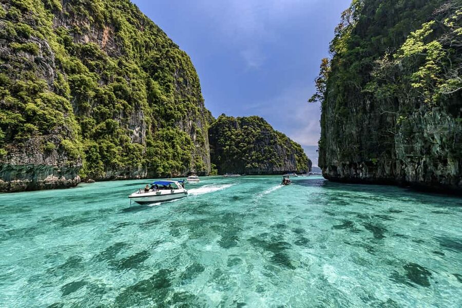 Krabi: Ultimate Phi Phi & Maya Bay Ascent by Speedboat - Maya Bay by foot: what you see on the way to The Beach