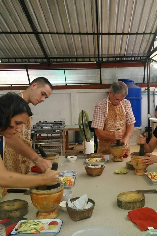 Krabi: Unveiling Thai Flavors by Night at Smart Cook School - Why the $45 price feels reasonable for Krabi