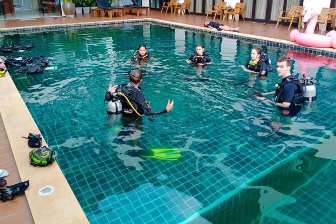 La Bombona Diving Koh Tao Open Water Course - Gear you don’t have to obsess over, and safety that feels real