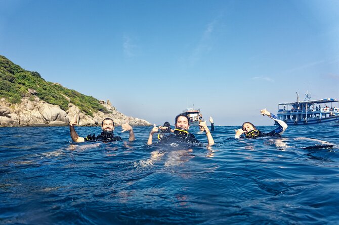 La Bombona Diving Koh Tao Try Dive - Gear fitting and the hour-long safety briefing that reduces panic