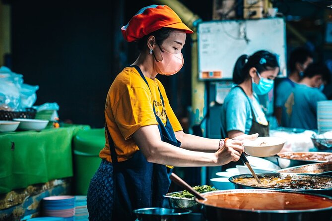 Lanna Kingdom Chiang Mai Food Tour with 15+ Tastings - How the Guide Makes the Food Click