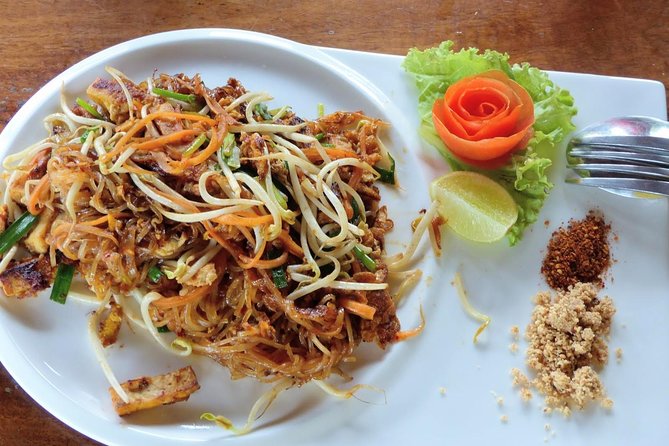 Lanta Thai Cookery School - Songtaew Pickup From Saladan to the Cooking School