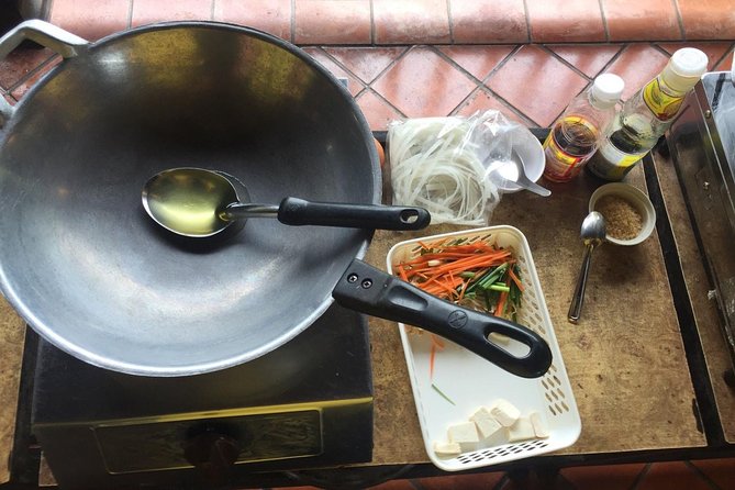 Lanta Thai Cookery School - Choosing 4 Dishes From a Menu of 10 Each Session