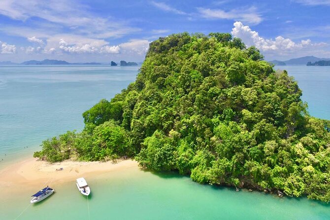 Luxury Private Motor Yacht Charter by Simba Sea Trips - Price and value: paying $1,884.81 per group up to 4 adults