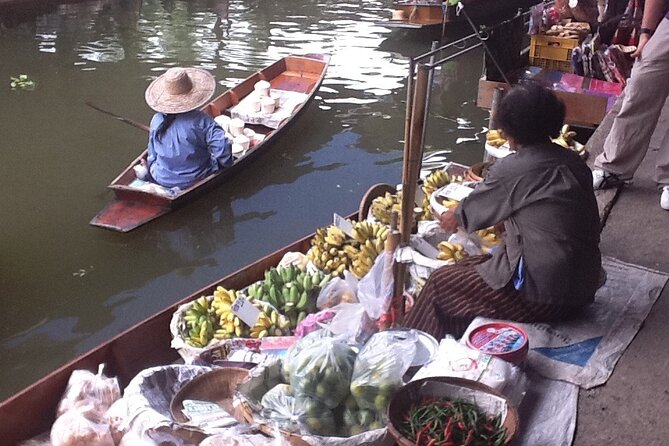 Maeklong & Damnoen Saduak Markets: Railway & Floating Market Tour - Crowds, Comfort, and Timing: Where This Tour Can Feel Hit-or-Miss