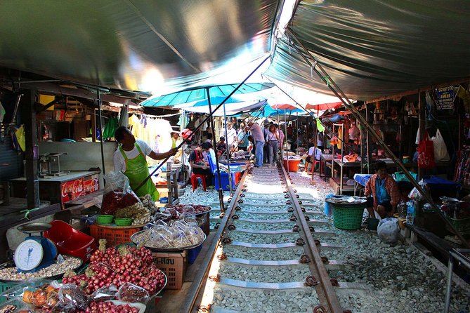 Maeklong & Damnoen Saduak Markets: Railway & Floating Market Tour - Who This Tour Fits Best (And Who Should Rethink It)