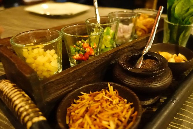Manohra 5-Star Luxury Dinner Cruise with Pre-Canapés in Bangkok - Who should book Manohra, and who might prefer a different Bangkok plan