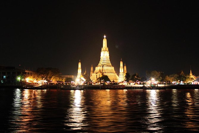 Manohra 5-Star Luxury Dinner Cruise with Pre-Canapés in Bangkok - Pre-crués lounging and canapés: the part people often remember first